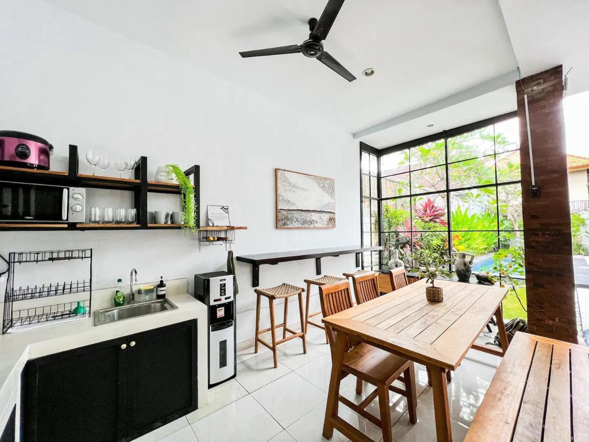 Island Boy Guest House Canggu  Exterior photo